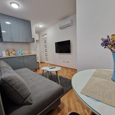 Villa Tamara With Garden And River View - Free Private Parking - Garage Mostar Exteriör bild