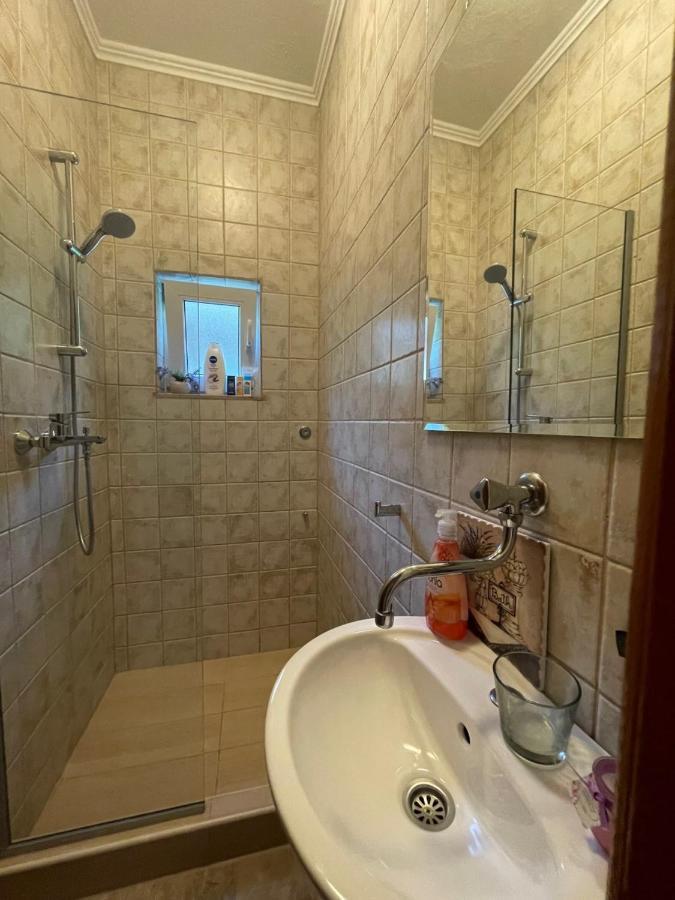 Villa Tamara With Garden And River View - Free Private Parking - Garage Mostar Exteriör bild