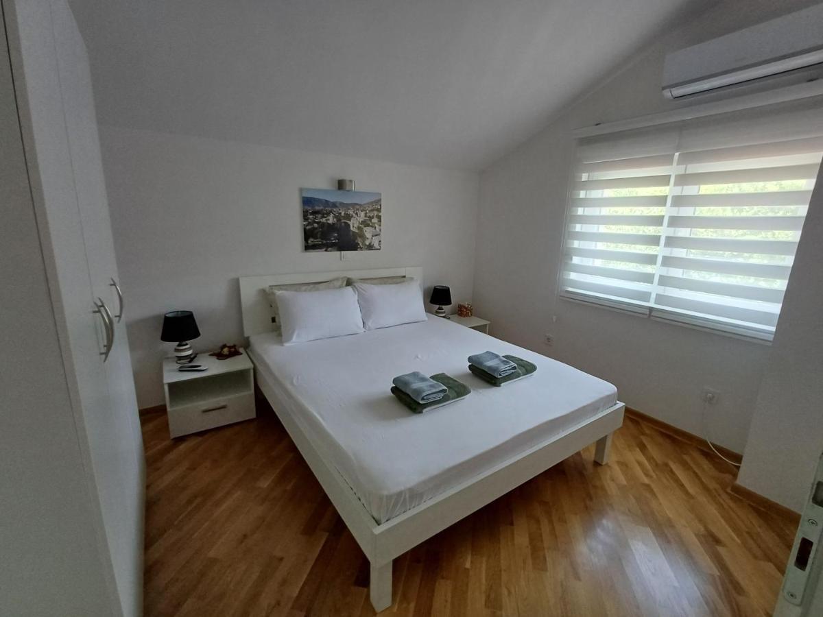 Villa Tamara With Garden And River View - Free Private Parking - Garage Mostar Exteriör bild